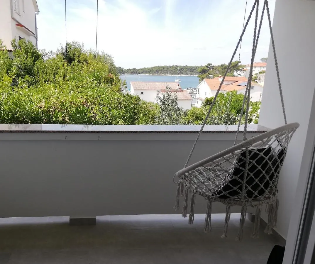 Riviera Rooms And Apartments Palit Guest house