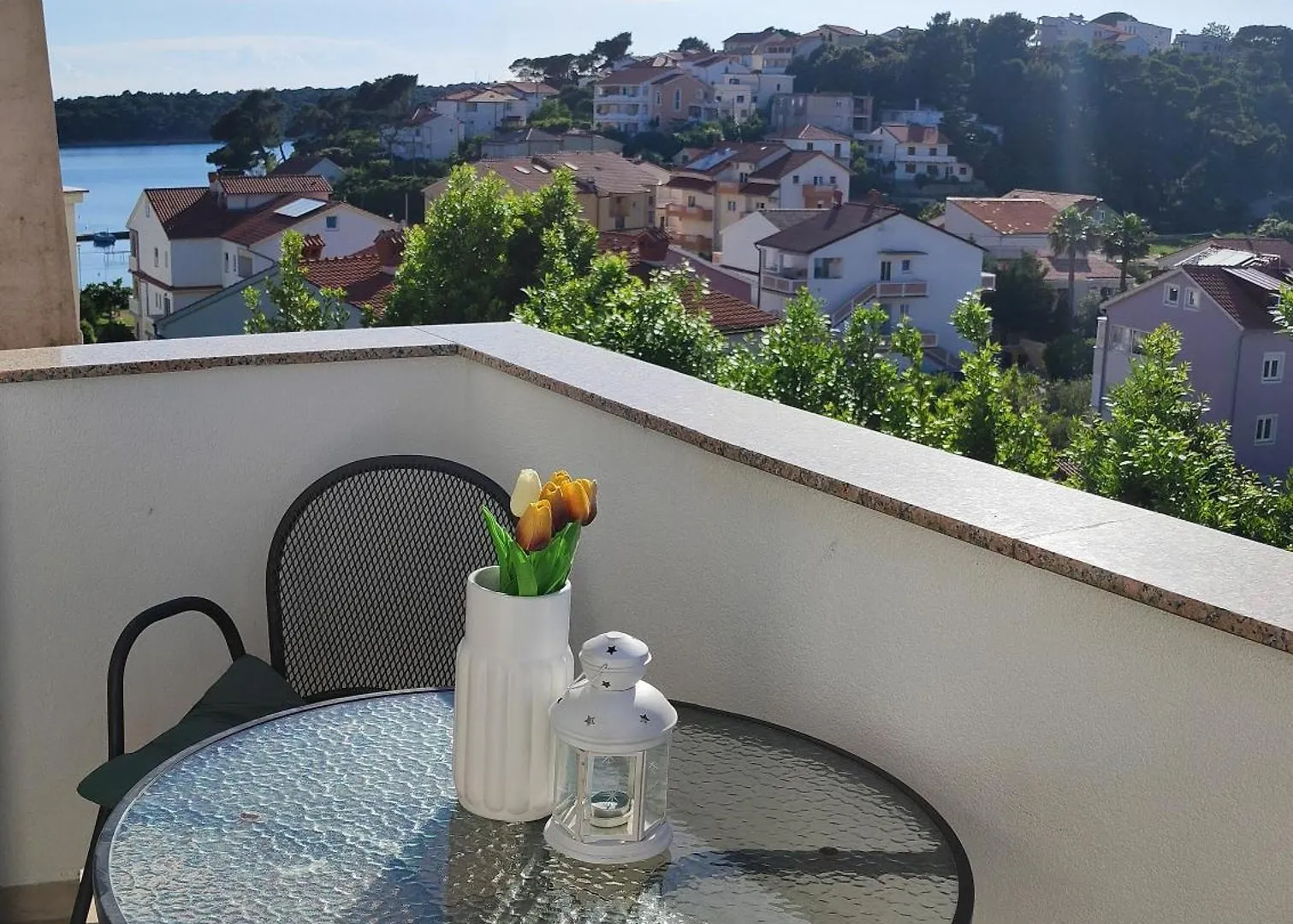Riviera Rooms And Apartments Palit Guest house